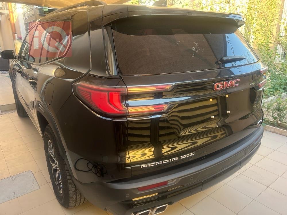 جي ام سي اكاديا